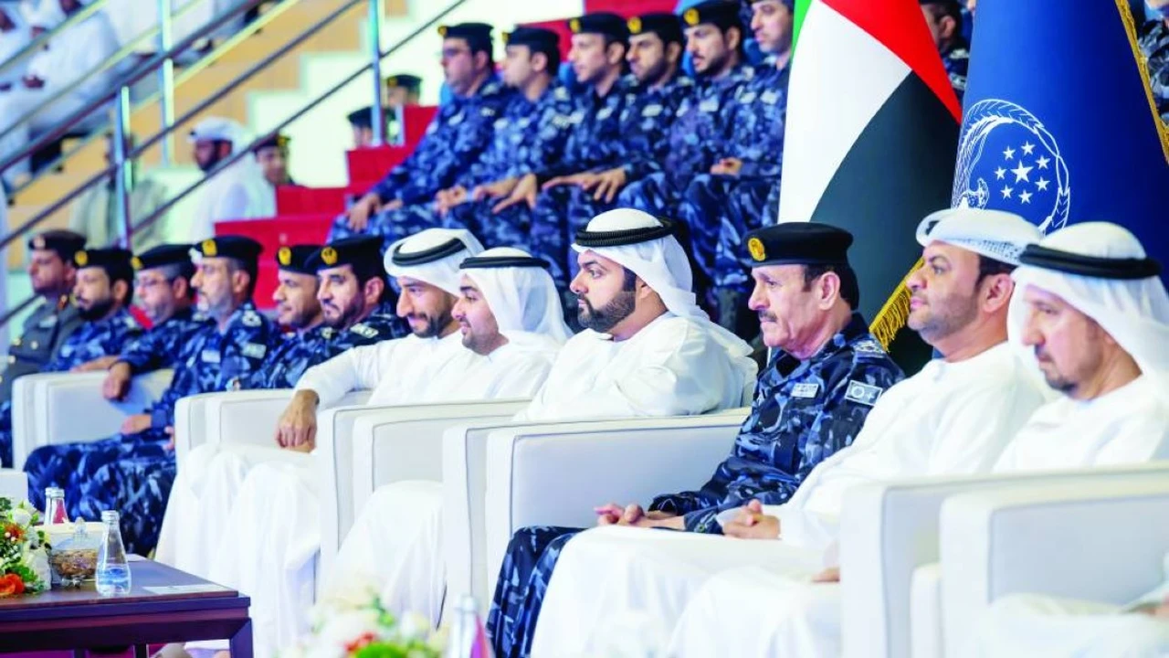محمد الشرقي يعقد احتفالية تخريج منتسبي دورة شرطة الفجيرة الصيفية